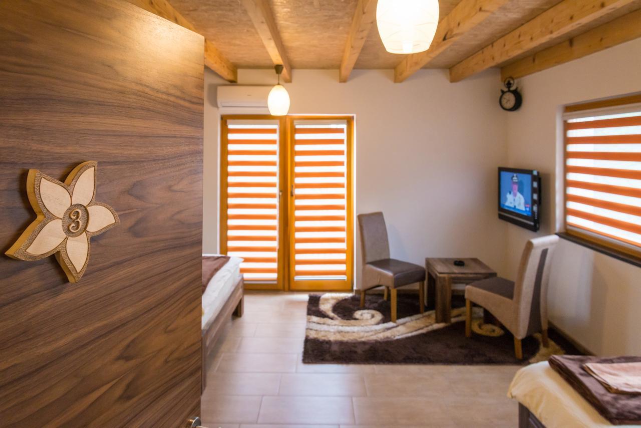 Motel Orhideja Donji Vakuf Kültér fotó
