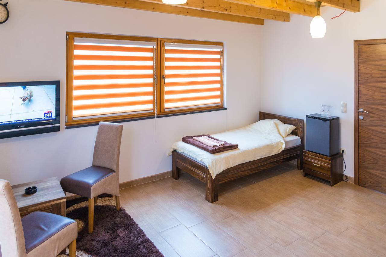 Motel Orhideja Donji Vakuf Kültér fotó