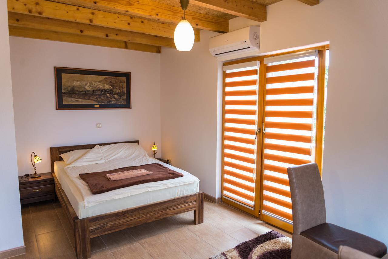 Motel Orhideja Donji Vakuf Kültér fotó