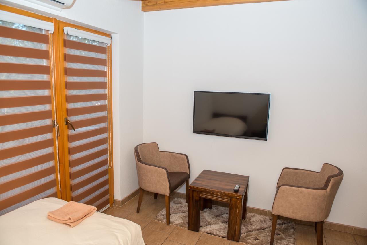 Motel Orhideja Donji Vakuf Kültér fotó